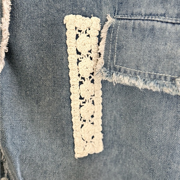 🌸NWT: POL Camouflage and Denim Jacket - Picture 8 of 14